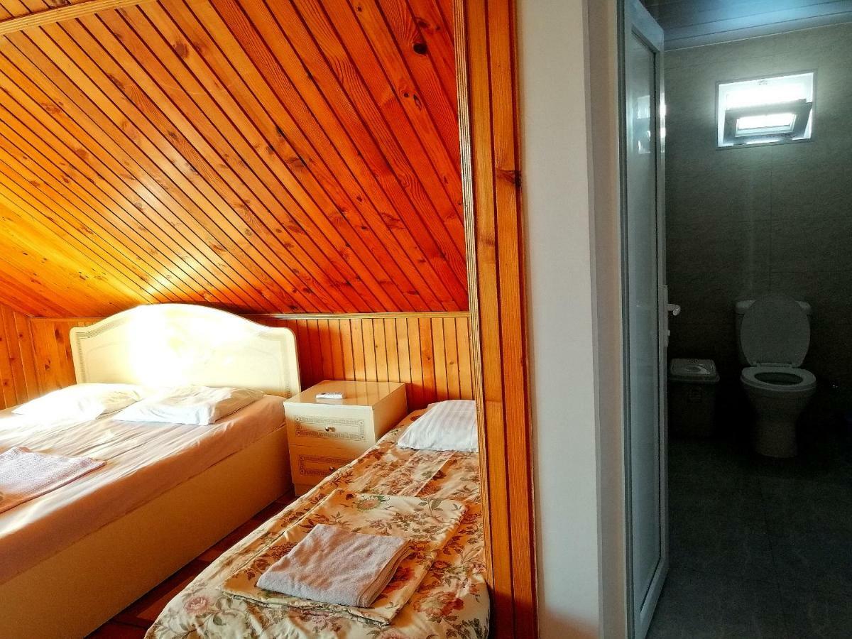 Hotel David Dali House à Batoumi Extérieur photo